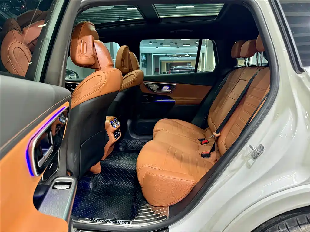 Mercedes-Benz GLC 260 L 4MATIC Luxury 2025