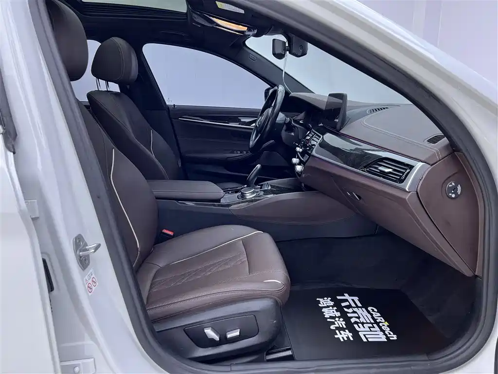 BMW 5 Series 2022 Updated 525Li M Sport Package