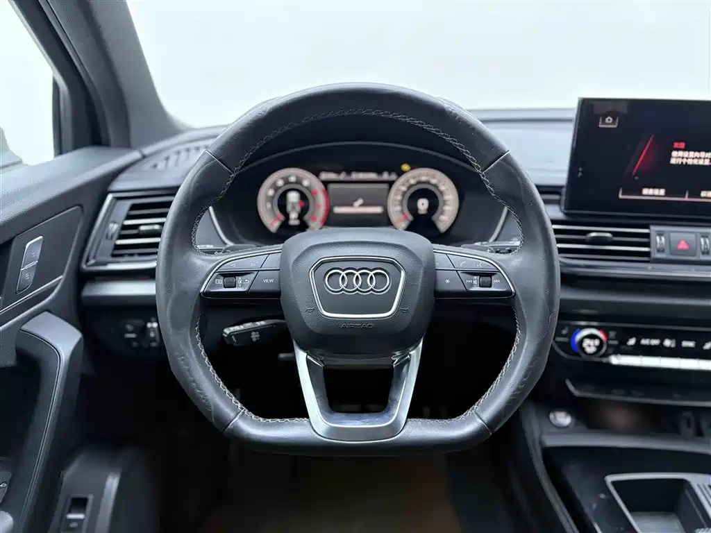 Audi Q5L 2024 40 TFSI Sport