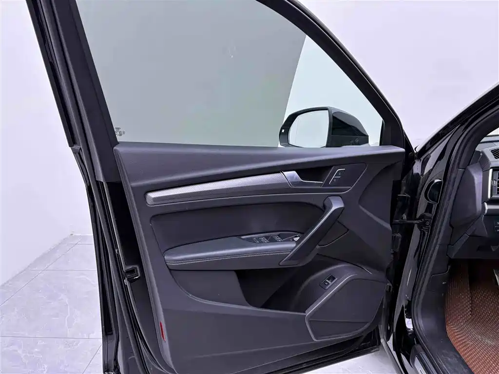 Audi Q5L 2024 40 TFSI Sport
