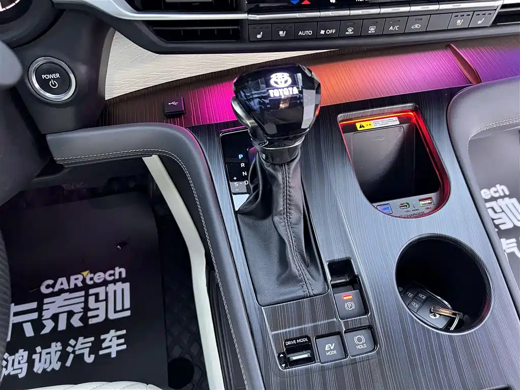 Toyota Sienna 2024 2.5L Hybrid Comfort Edition