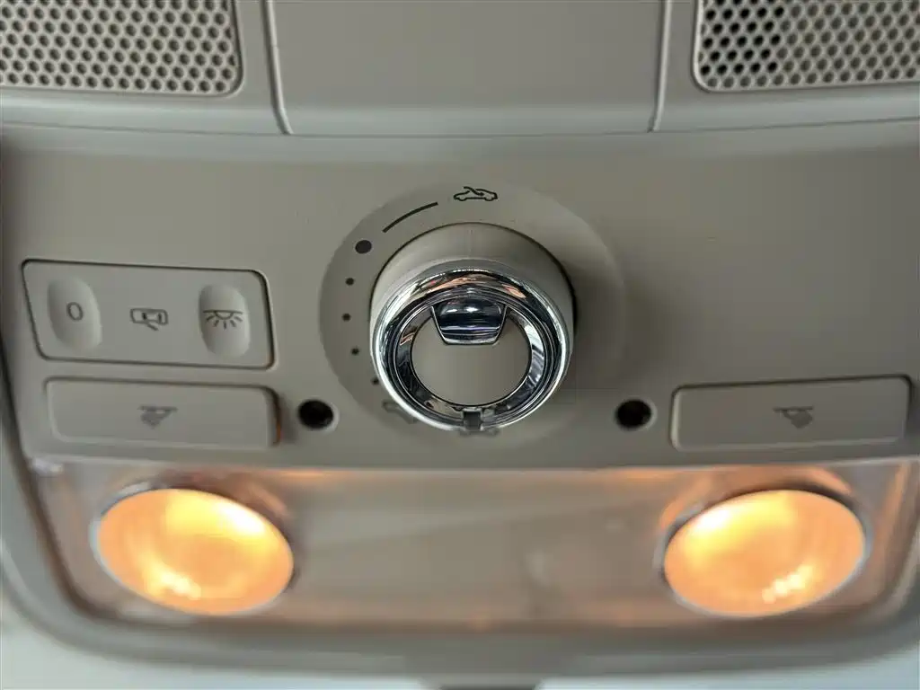 Volkswagen Sagitar 2018 1.6L Comfortline Automatic