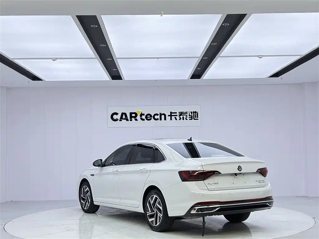 Volkswagen Sagitar 2023 300TSI DSG Beyond Edition