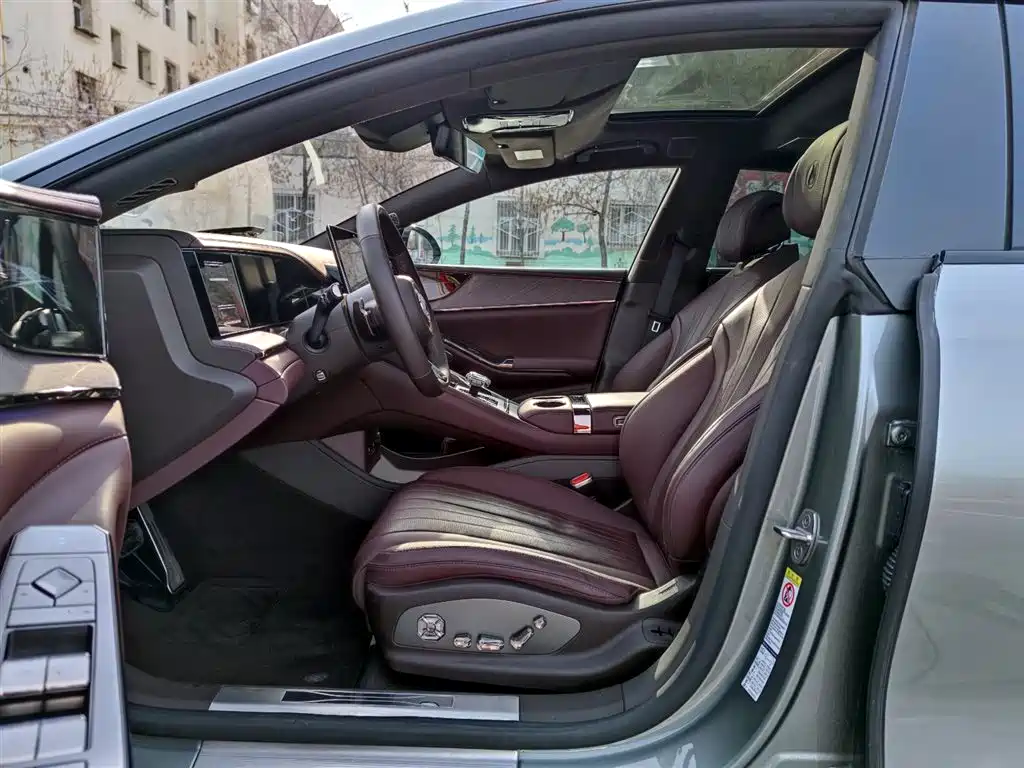 Denza Z9GT 2024 1100 AWD Ultra