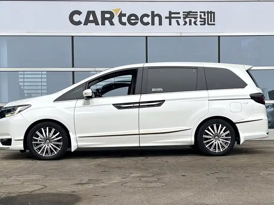 Honda Elysion 2022 2.0L e:HEV Luxury First Edition