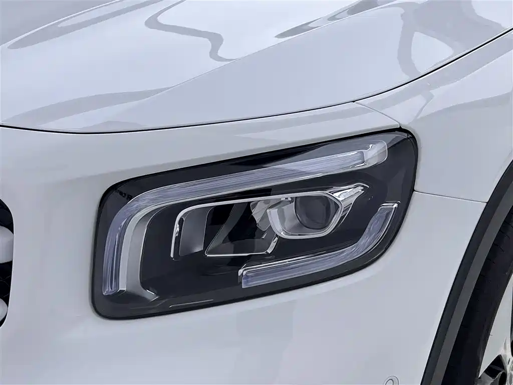 Mercedes-Benz GLB 200 Fashion Edition 2022 Facelift