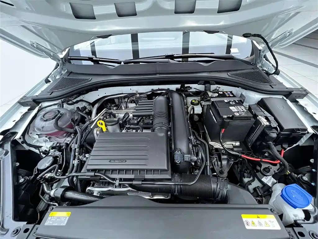Bora 2025 Facelift 200TSI DSG Yuexing Navigation Edition