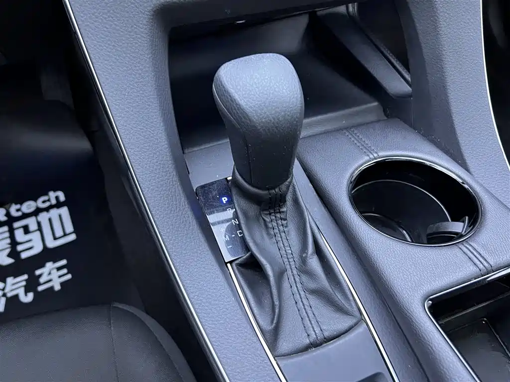 Toyota Avalon 2019 2.0L Entry Edition China VI