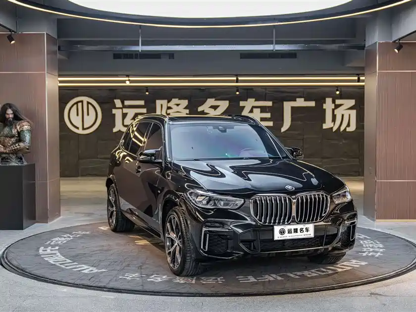 BMW X5 2022 xDrive 40Li M Sport Package