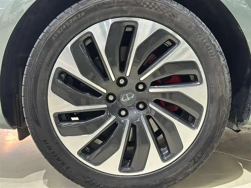 AITO M5 2022 EREV AWD Flagship Edition
