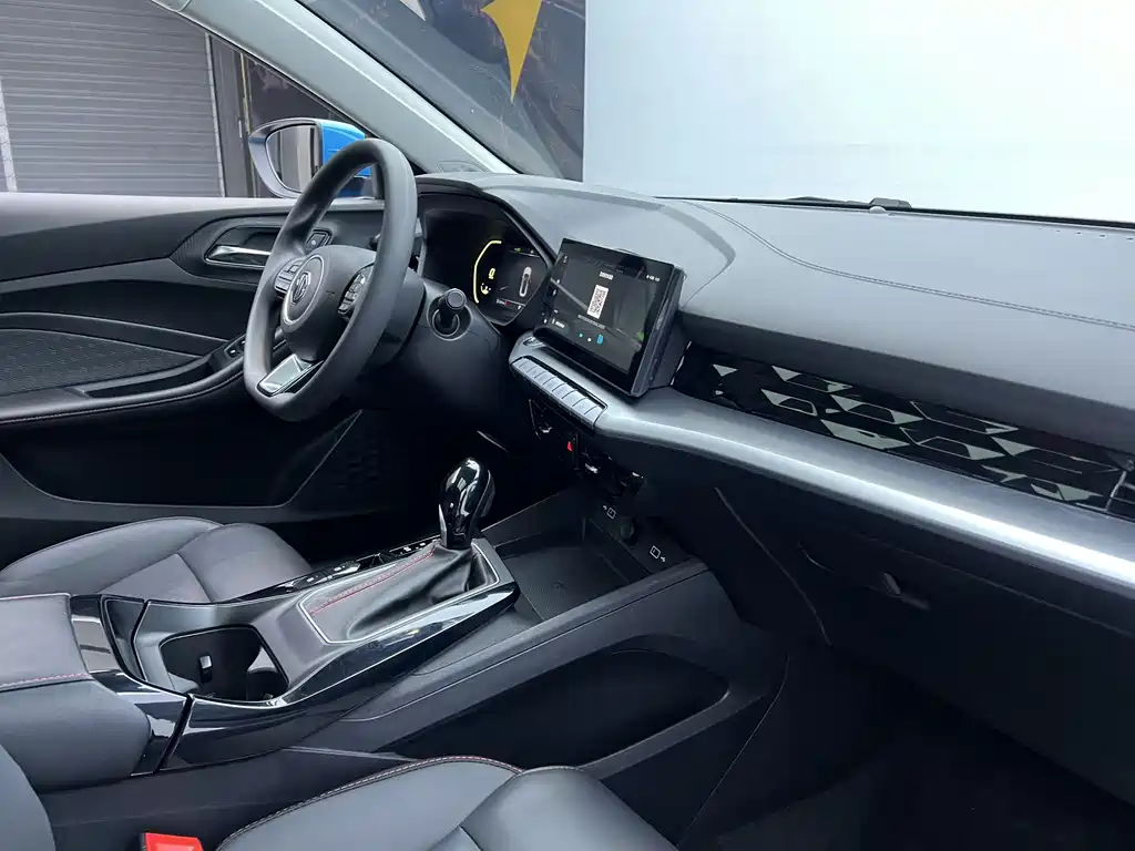 MG5 2022 180DVVT CVT Youth Luxury Edition