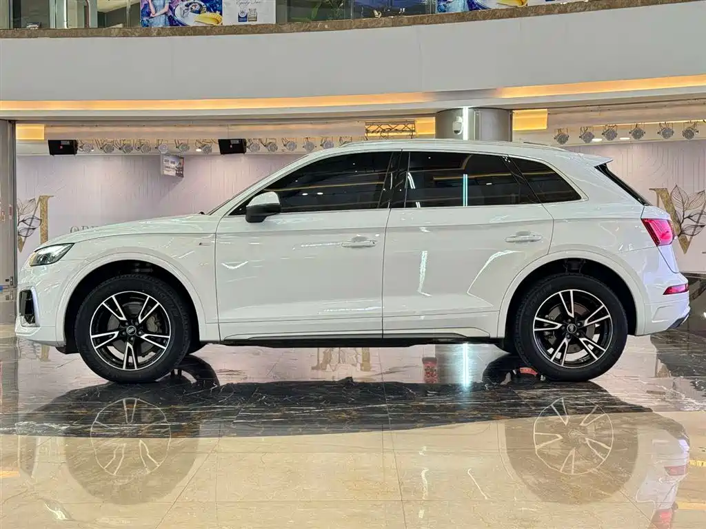 Audi Q5L 2022 40 TFSI Fashion Dynamic