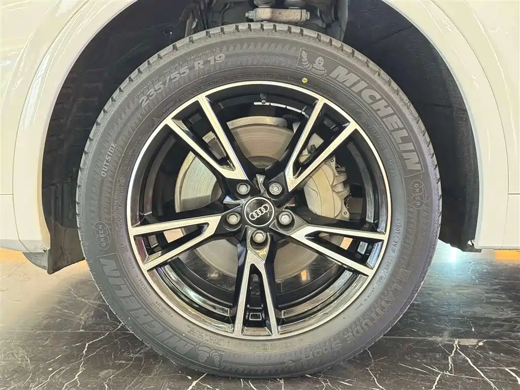 Audi Q5L 2022 40 TFSI Fashion Dynamic