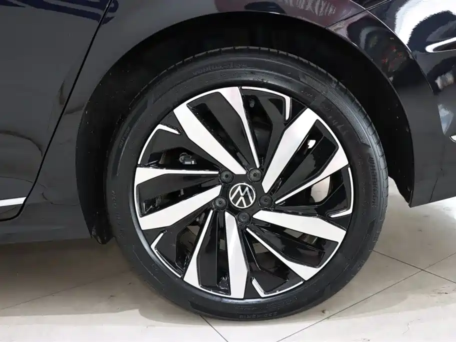 Volkswagen Passat 2023 Facelift 330TSI Elite Edition
