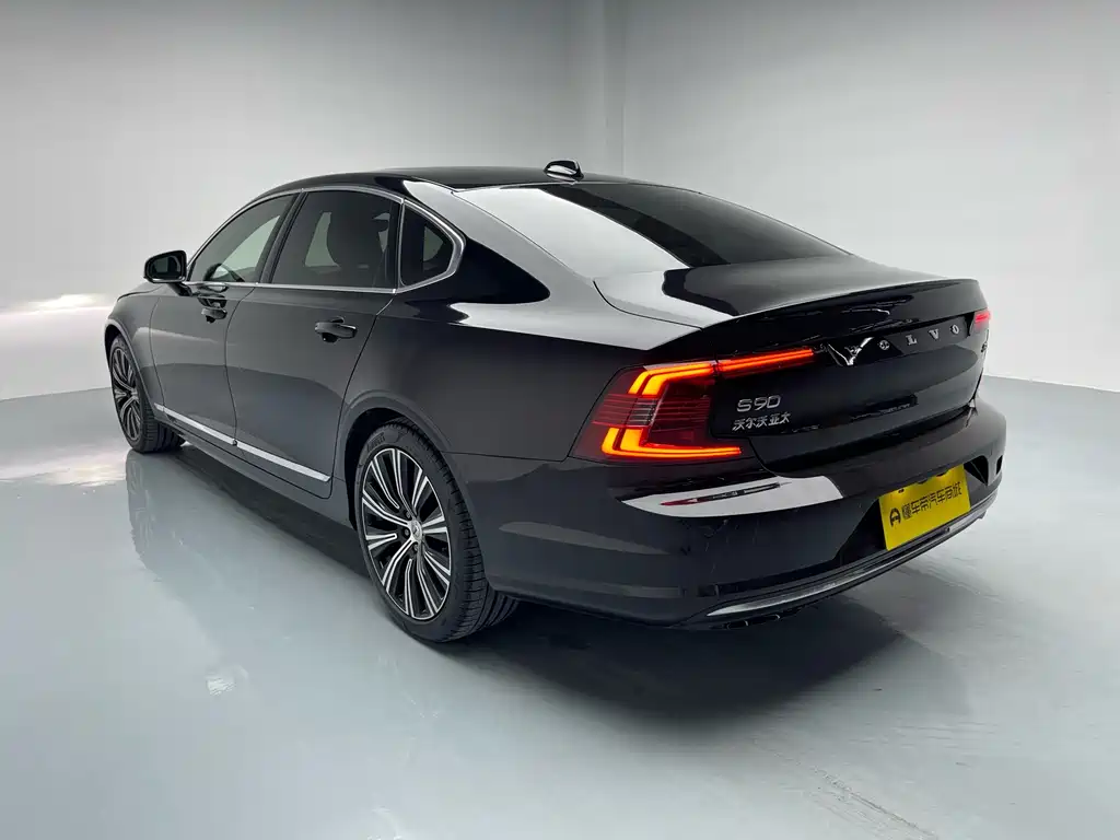 Volvo S90 2025 B5 Inscription