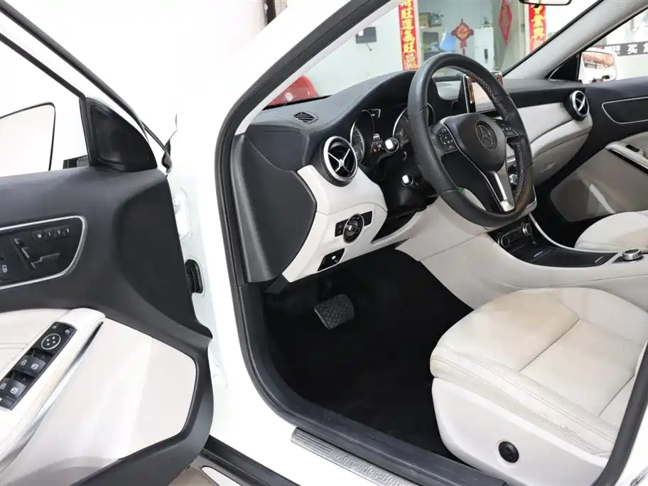 Mercedes-Benz GLA 2015 GLA 200 Fashion Edition