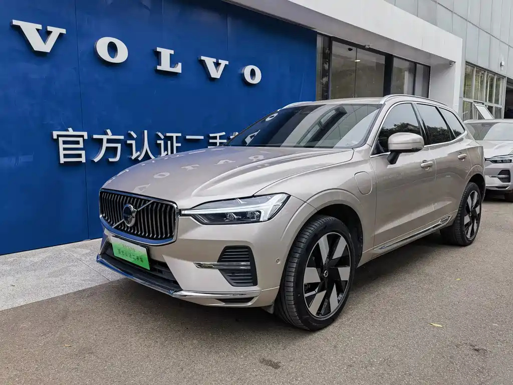 Volvo XC60 T8 Plug-in Hybrid AWD Long Range Plus 2024