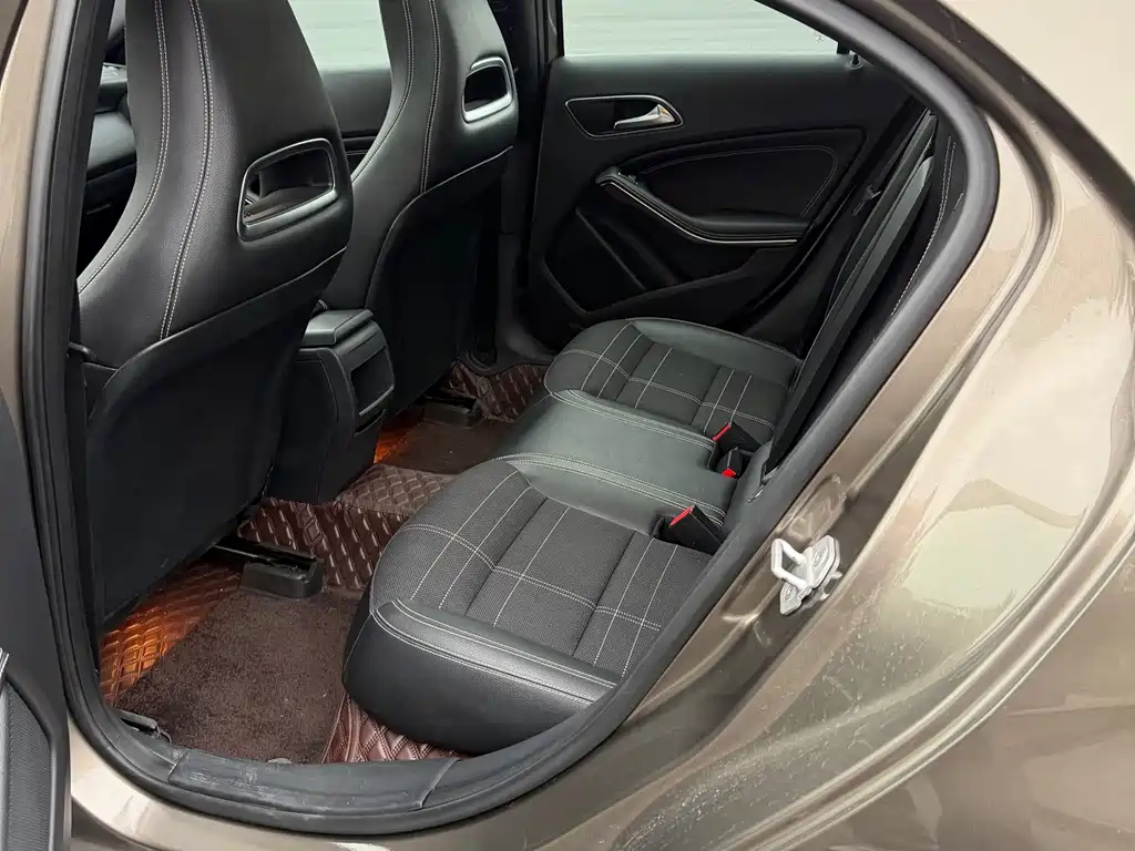 Mercedes-Benz A-Class 2013 A 200 Urban