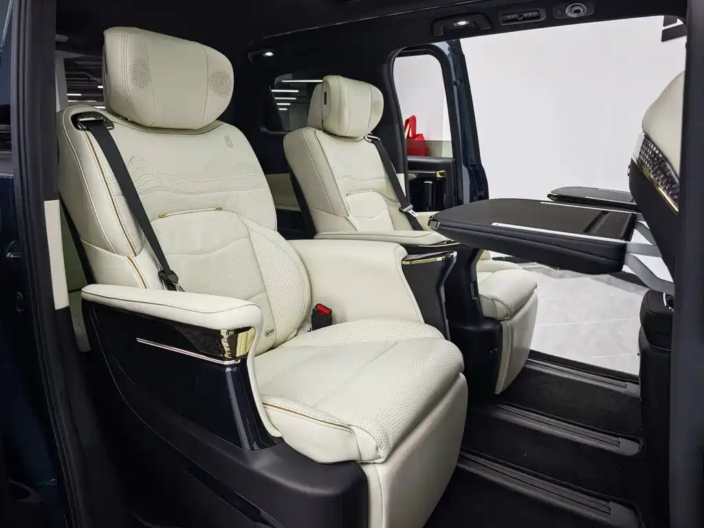 GAC Trumpchi M8 2023 Grandmaster Series Dual Engine Flagship Edition