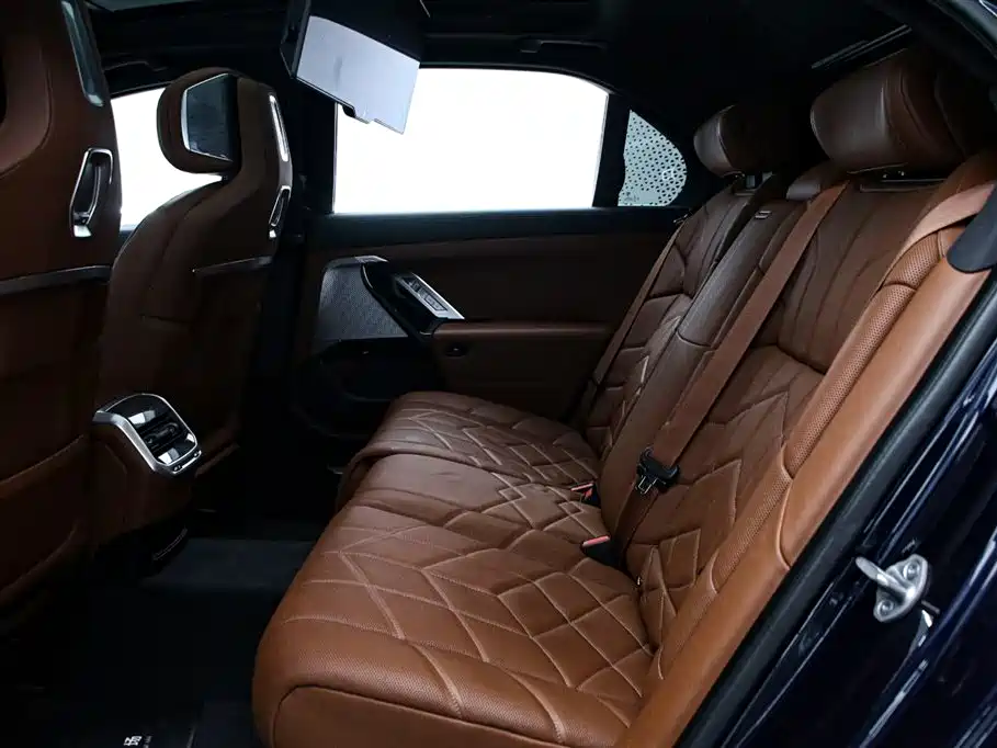 BMW 7 Series 2023 740Li Executive Luxury Package