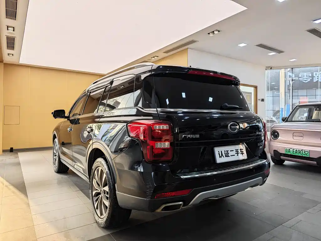 GAC Trumpchi GS8 2017 320T 2WD Luxury Smart Connect Edition (7-Seater)