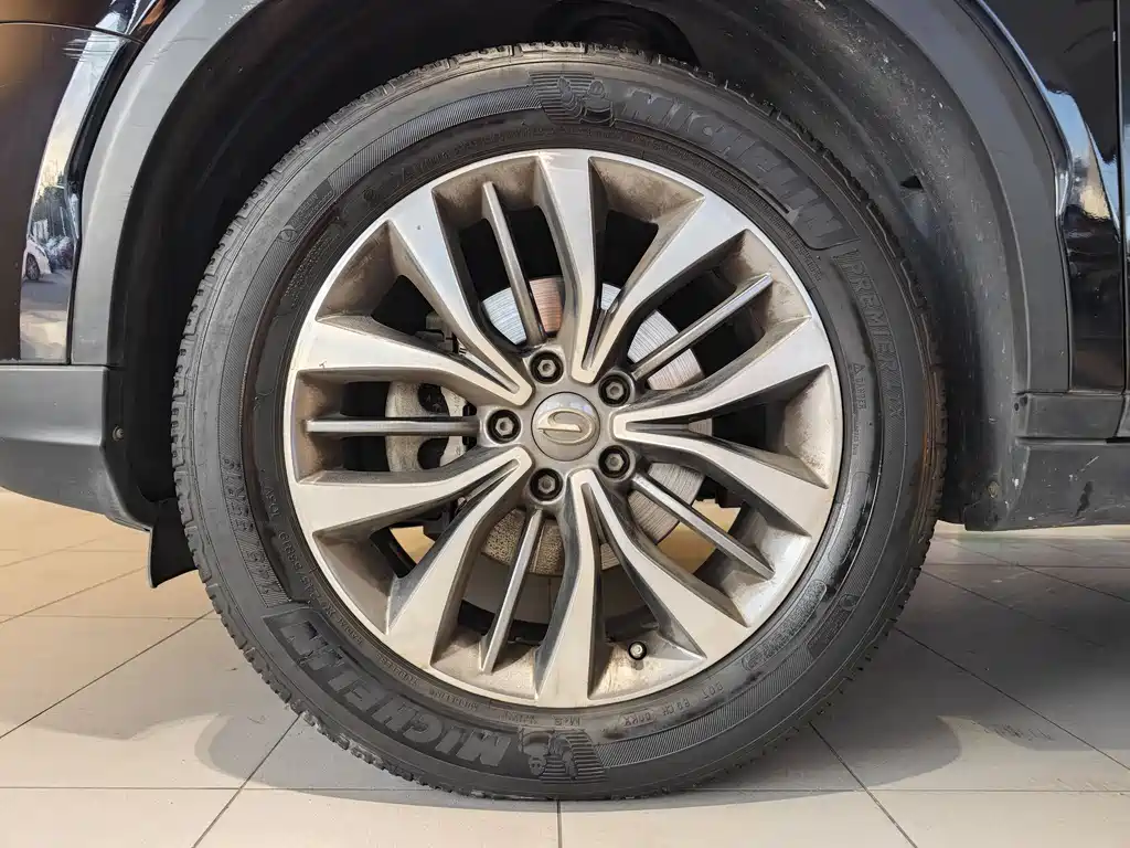 GAC Trumpchi GS8 2017 320T 2WD Luxury Smart Connect Edition (7-Seater)