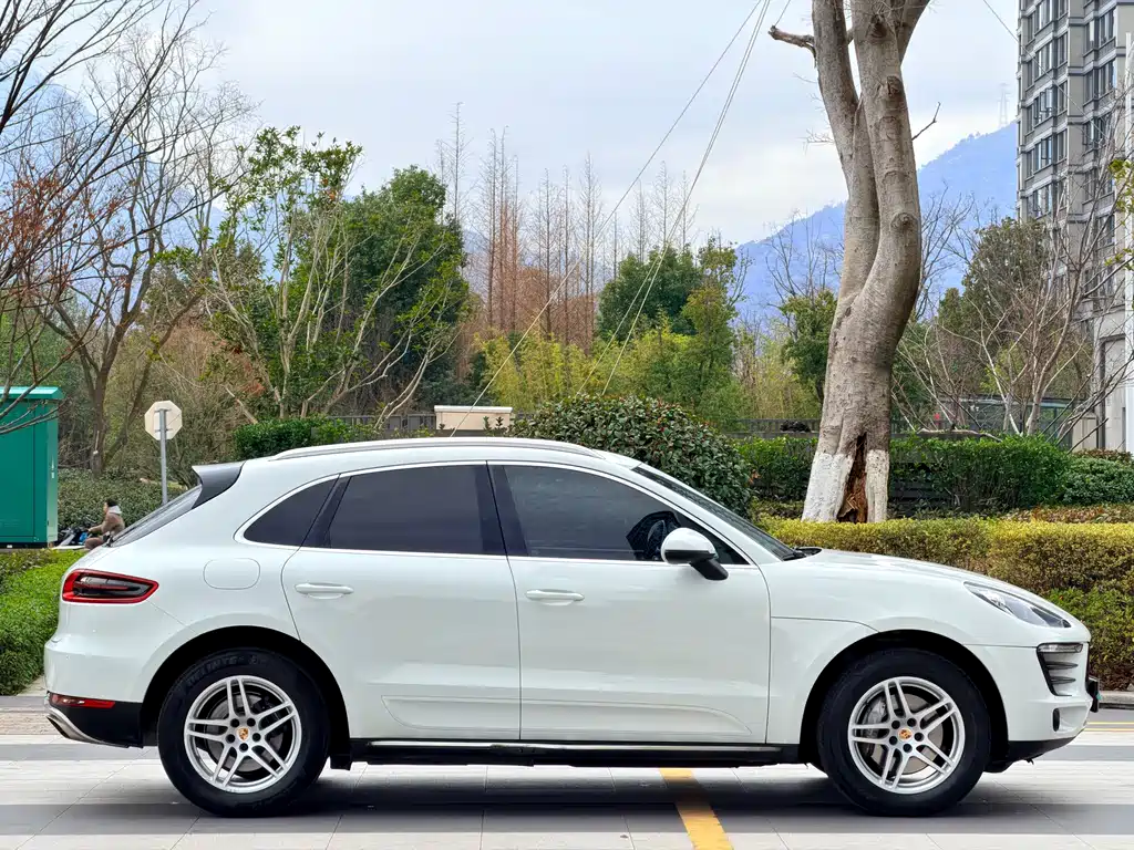 Macan 2.0T 2017 Model