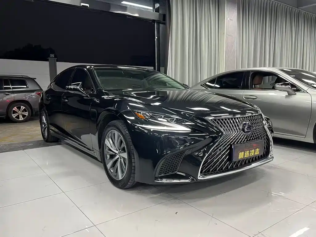 Lexus LS 500h Excellence Edition 2020 China VI