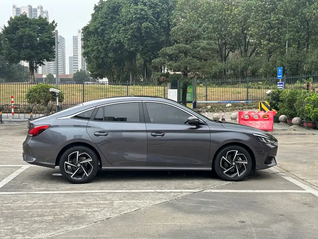 MG5 2021 Facelift 300TGI DCT Qing She Flagship Edition