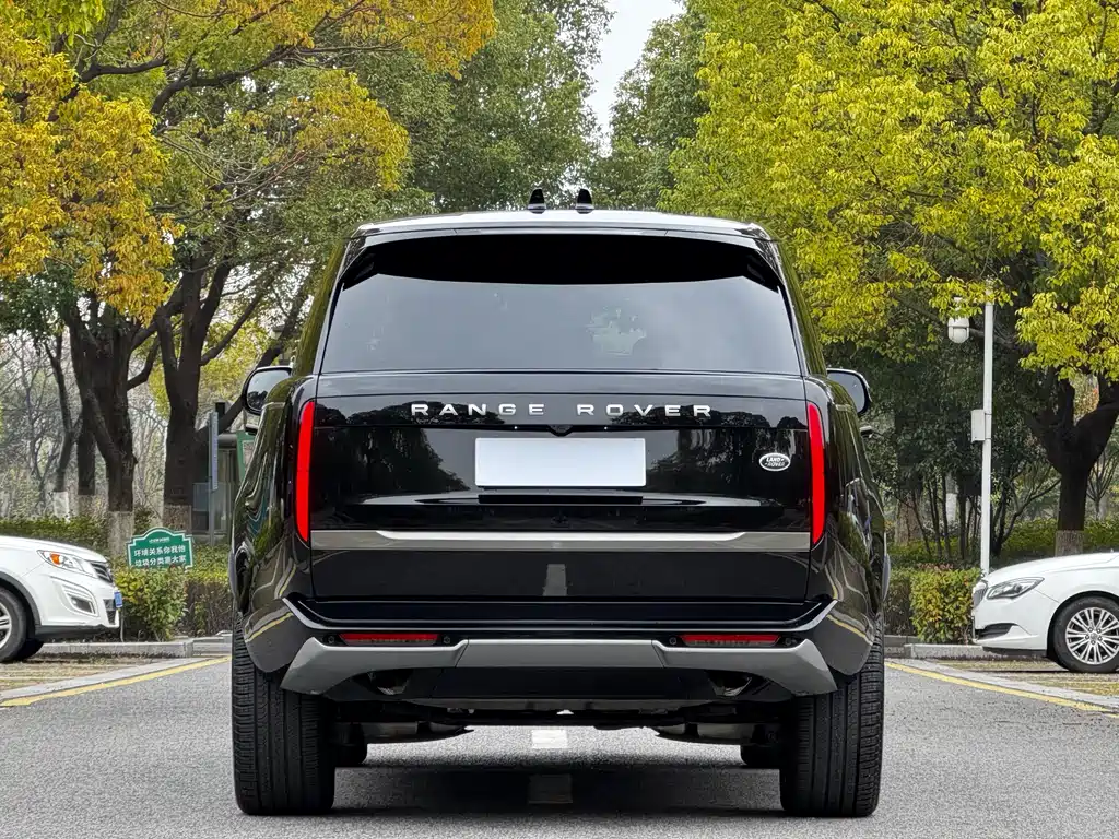 Range Rover 2024 3.0 L6 400PS Autobiography Long Wheelbase 7-Seater
