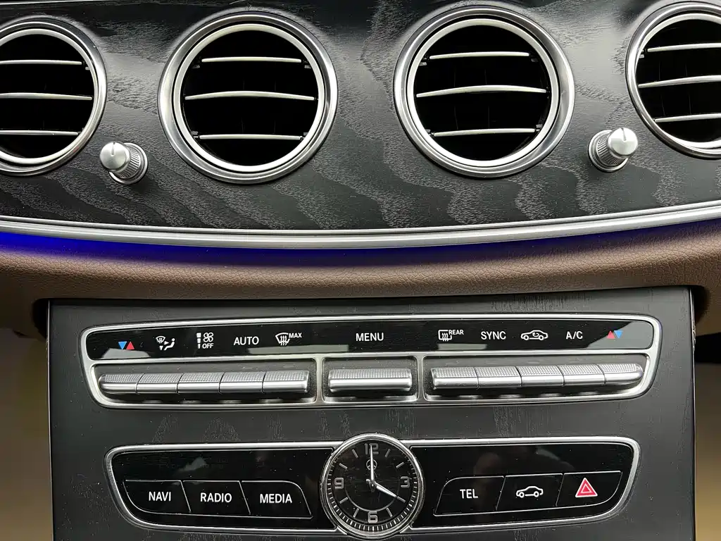 Mercedes-Benz E-Class 2019 E 260 L Sport