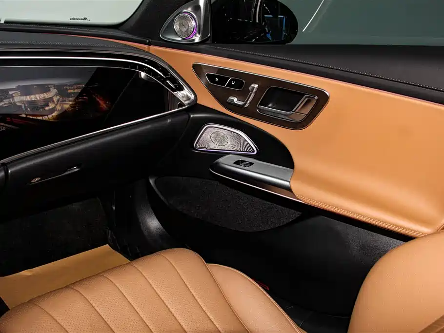 Mercedes-Benz E-Class 2025 E 300 L Luxury