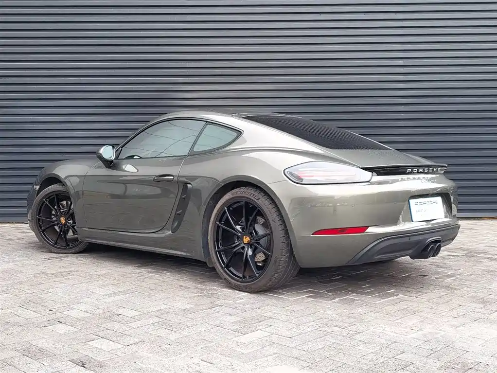 Porsche 718 Cayman 2.0T (2022)