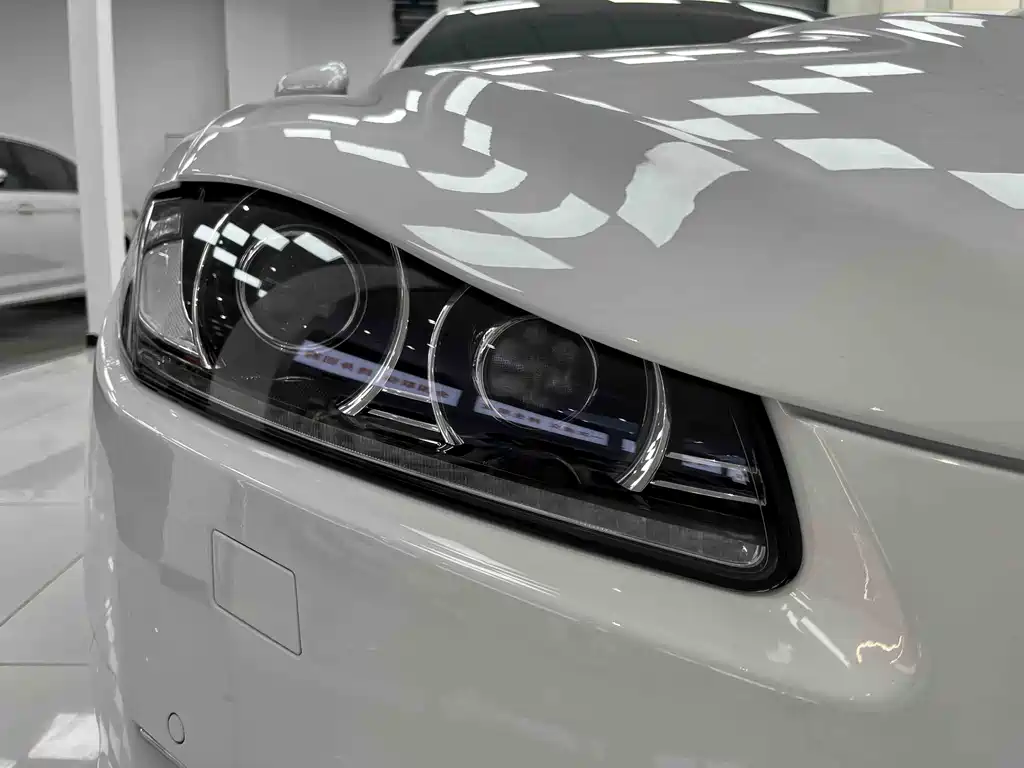 Jaguar XF 2015 XF 3.0 SC R-Sport