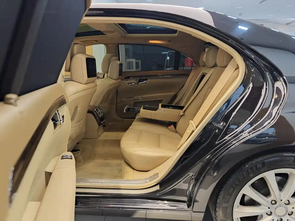 Mercedes-Benz S-Class 2010 S 300 L Luxury