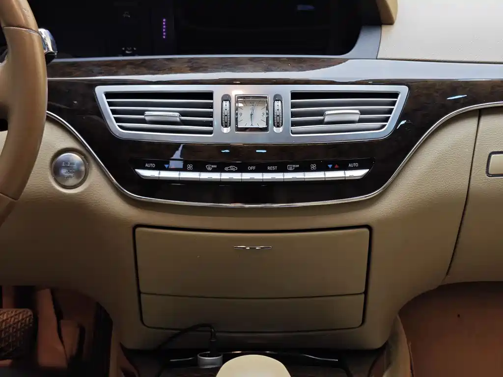 Mercedes-Benz S-Class 2010 S 300 L Luxury