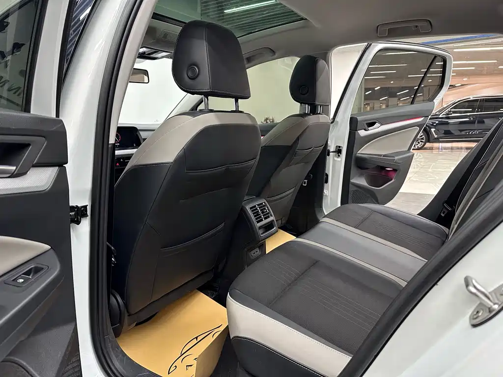 Volkswagen Golf 2021 280TSI DSG Pro