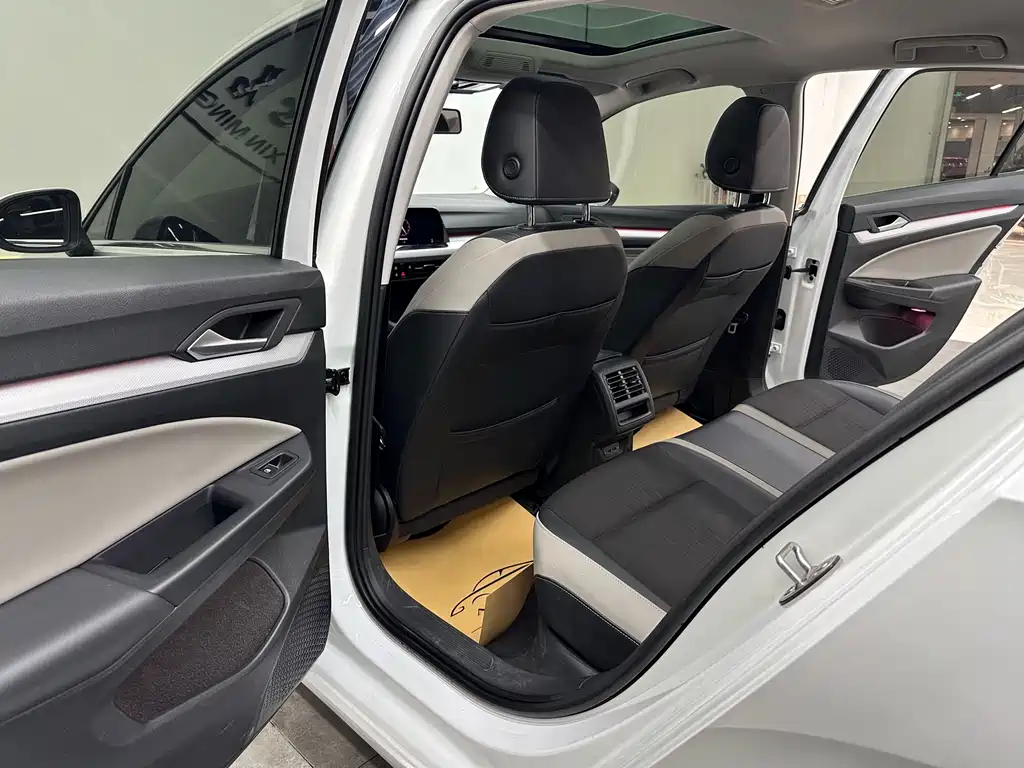 Volkswagen Golf 2021 280TSI DSG Pro