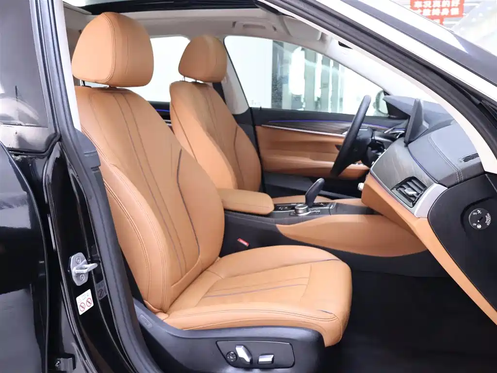 BMW 6 Series Gran Turismo 630i Luxury Line 2021