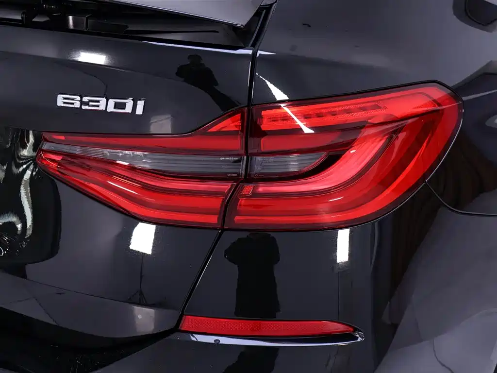 BMW 6 Series Gran Turismo 630i Luxury Line 2021