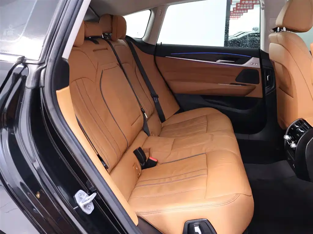 BMW 6 Series Gran Turismo 630i Luxury Line 2021