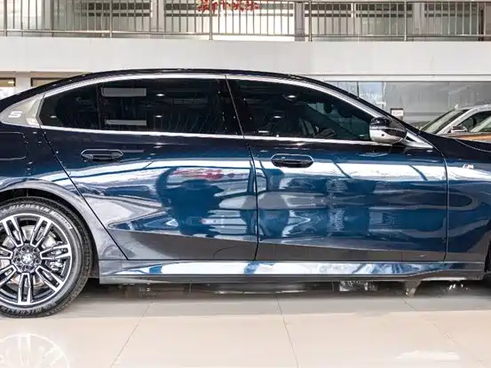 BMW 5 Series 530Li M Sport 2025