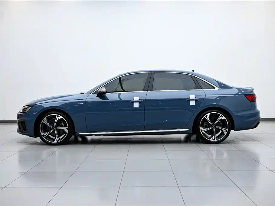 Audi A4L 2022 40 TFSI quattro RS Sport Edition