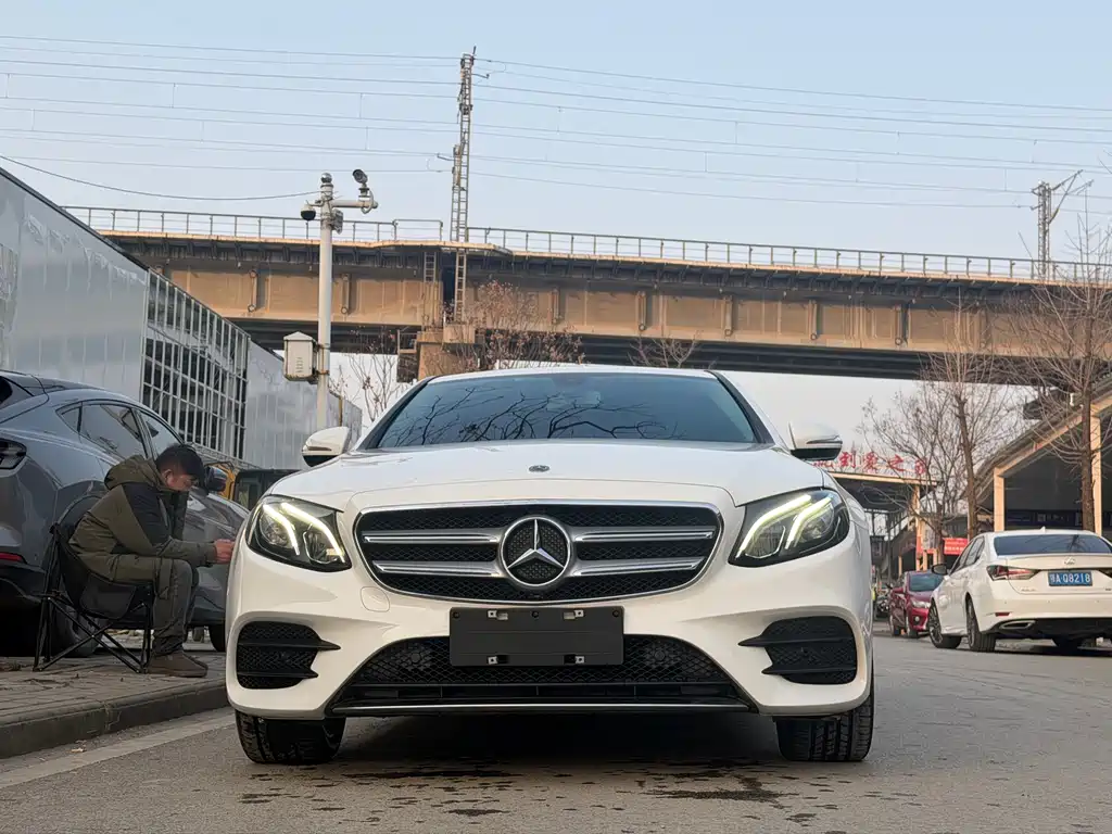 Mercedes-Benz E-Class 2019 E 260 L