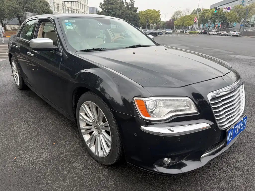 Chrysler 300C Import 2013 Model 3.6L Premium Edition