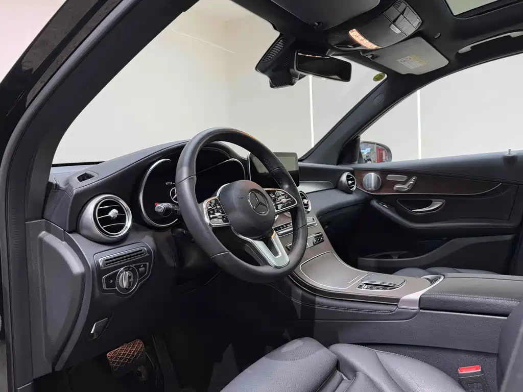 Mercedes-Benz GLC 2020 GLC 300 L 4MATIC Luxury