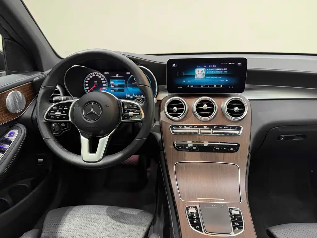 Mercedes-Benz GLC 2020 GLC 300 L 4MATIC Luxury