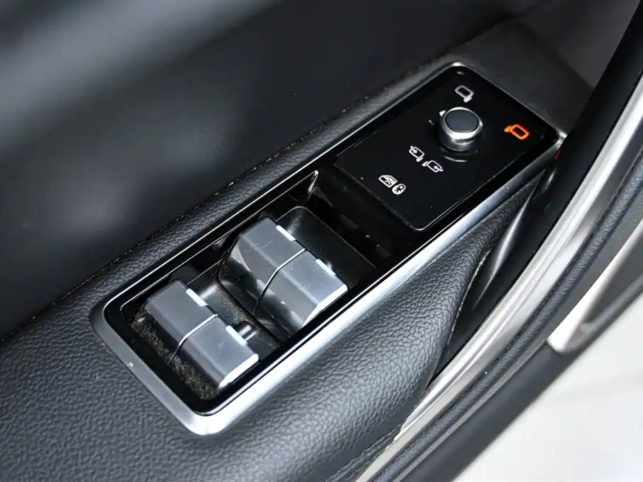 Jaguar XFL 2023 XFL 2.0T P200 RWD Elite Luxury Edition