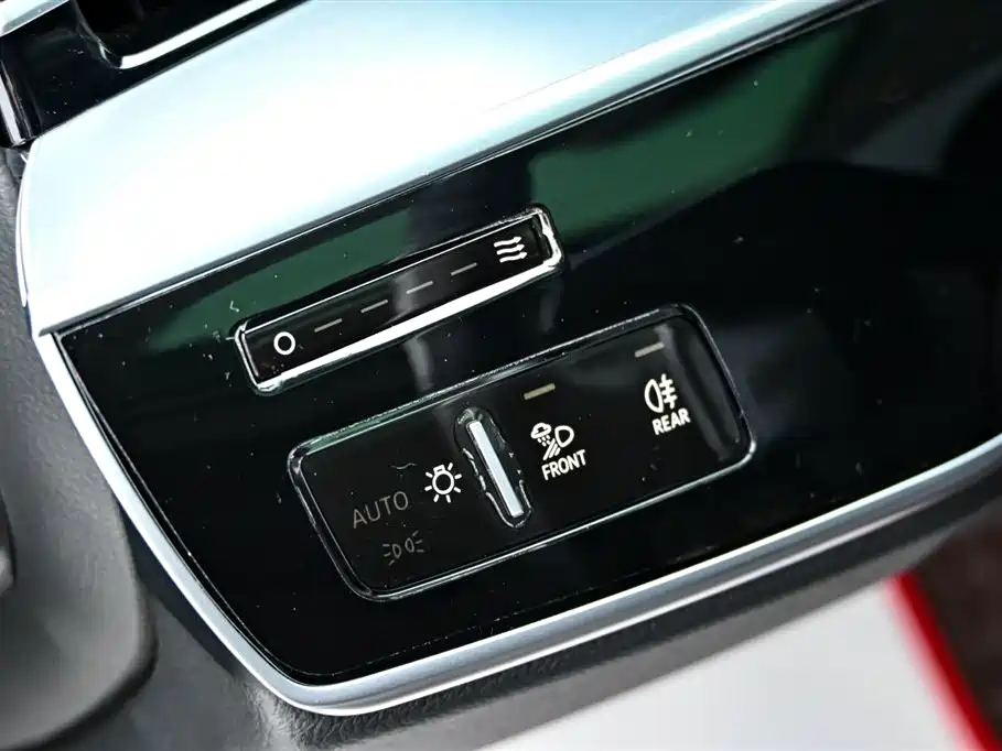 Audi A8L 60 TFSIe quattro Collector's Edition