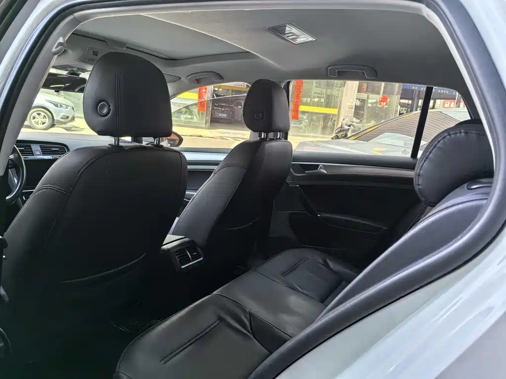 Volkswagen Golf 2018 1.6L Automatic Comfort